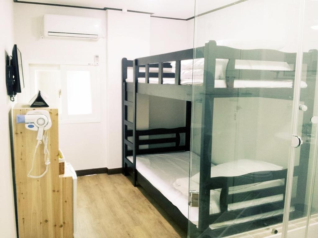24 Guesthouse Sinchon Hongdae Seoul Eksteriør billede