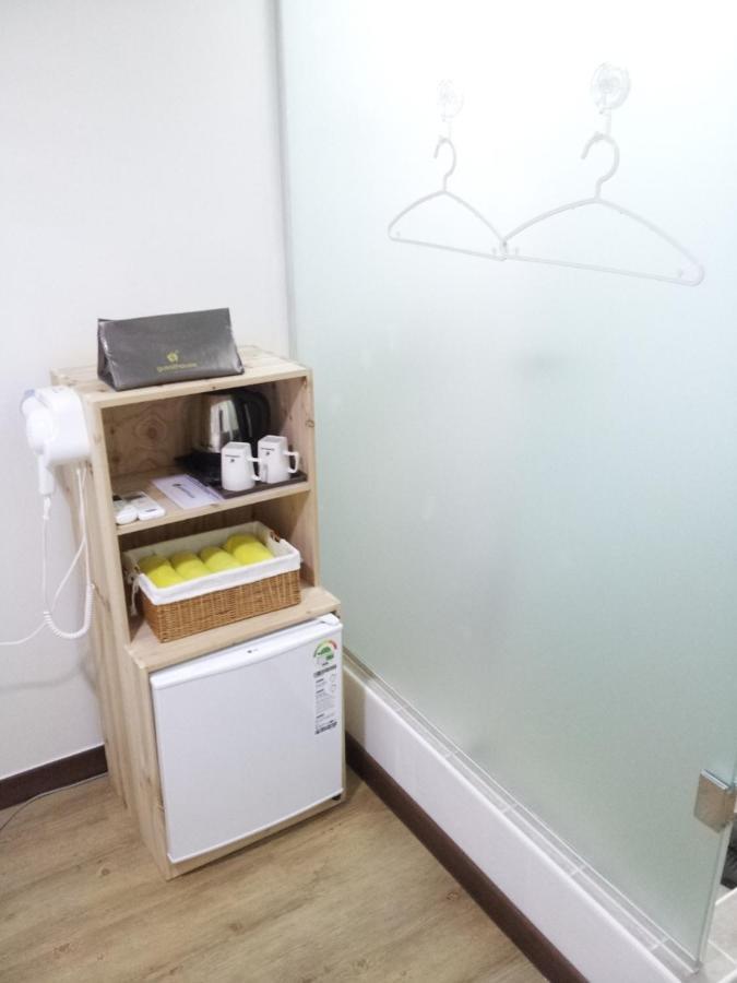 24 Guesthouse Sinchon Hongdae Seoul Eksteriør billede